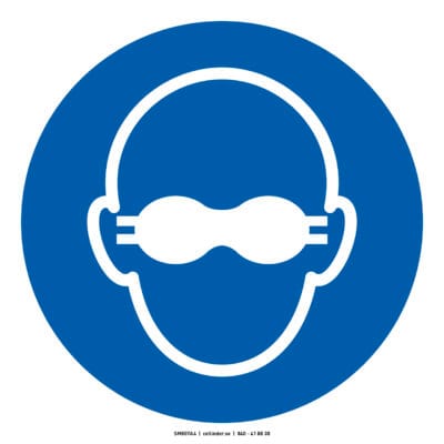 M007 Wear dark safety glasses (ISO)