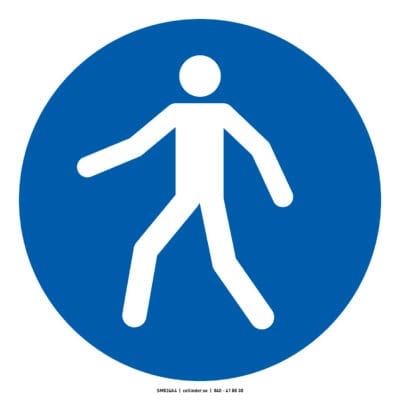 M024 Använd denna gångväg (ISO)