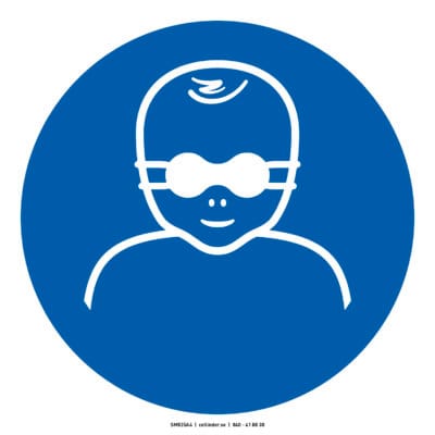 M025 Använd mörka skyddsglasögon för barn (ISO)