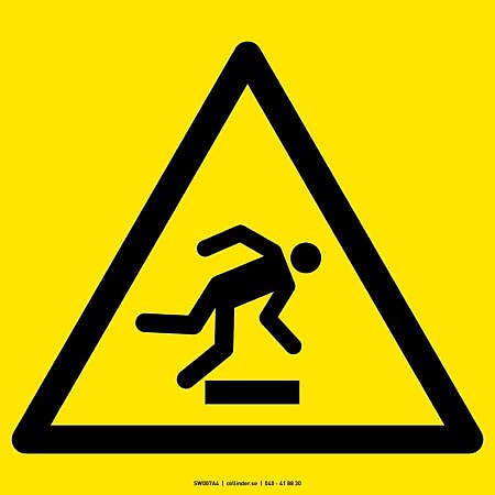 W007 Obstacles at floor level (ISO)